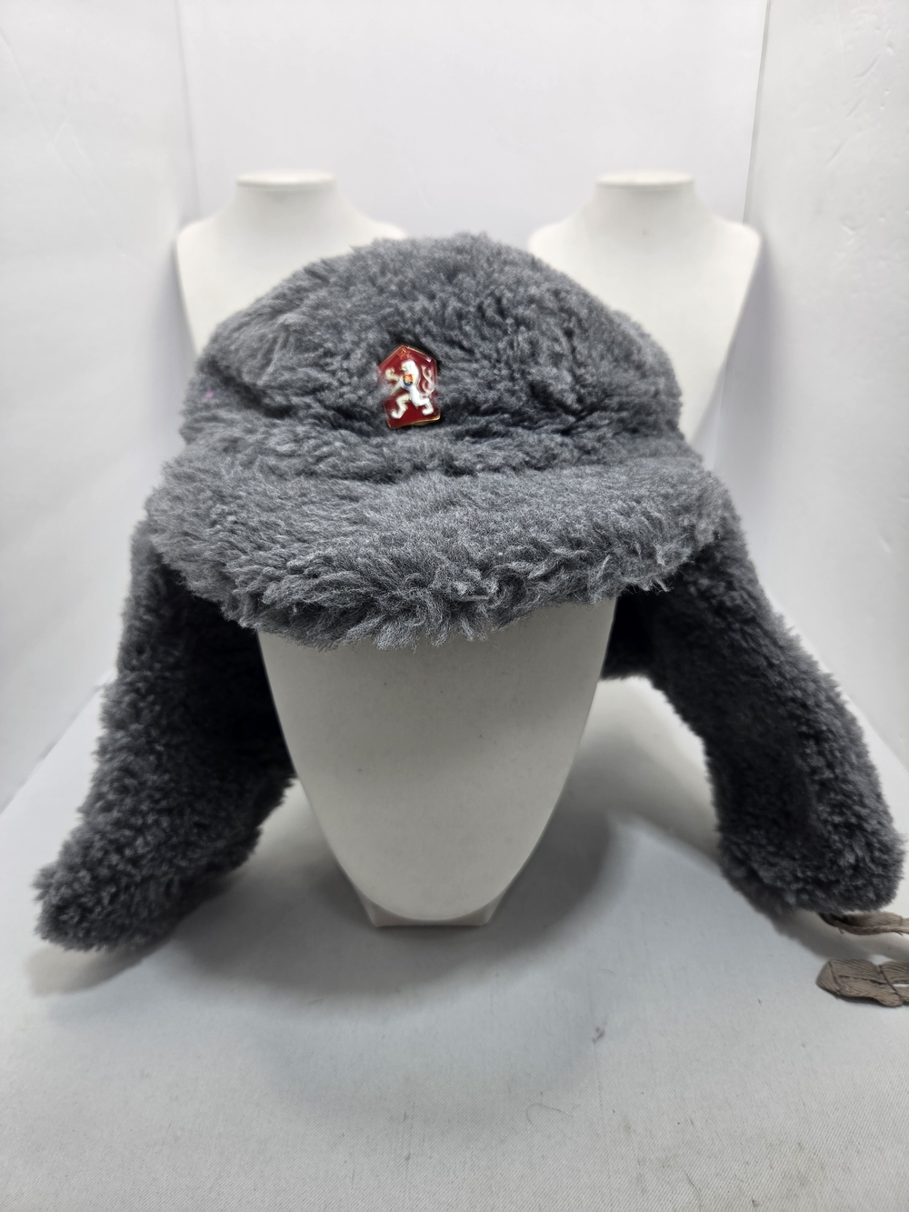 Vintage 1990 Tonak Czechoslovakian Military Faux Fur Ushanka Winter Hat w/ Pin